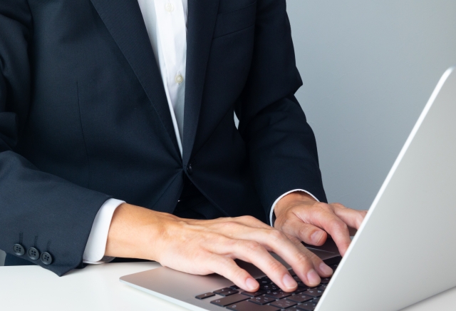 社内システムの改修不要！操作を簡略化する方法